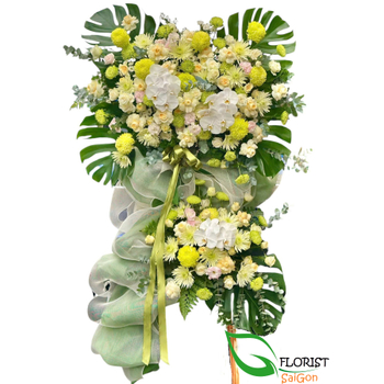 Green flower stand for grand opening