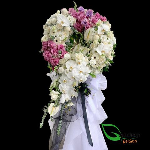 Elegance funeral standing spray