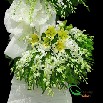 Buy funeral flowers in Tan Dinh