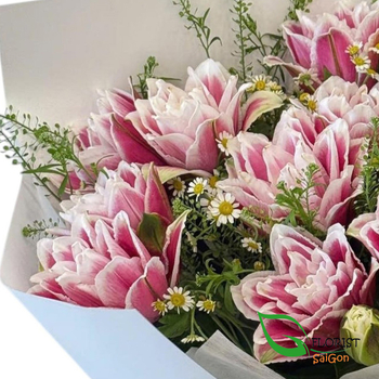 Pink bouquet of lilies in Ho Chi Minh city