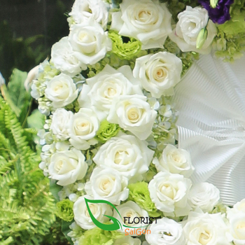 white sympathy flower arrangements for funeral Saigon