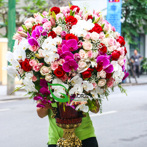 Premium flower arrangement Saigon
