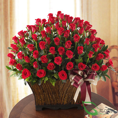 Send 99 roses to Saigon