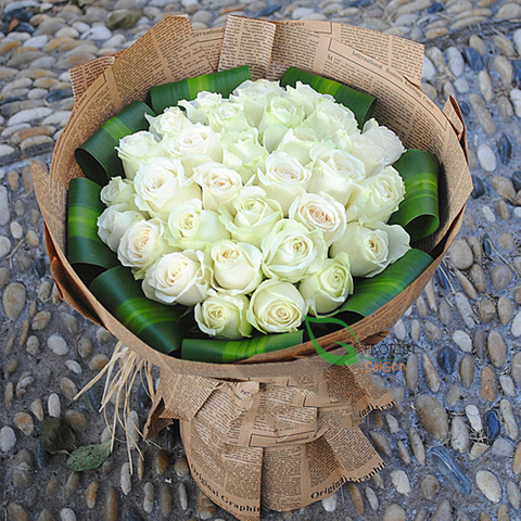 White roses delivery