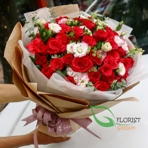 Beautiful love flowers for girlfriend