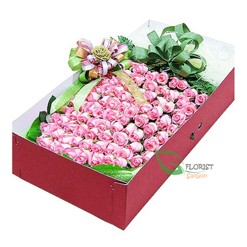 Box of 100 pink roses