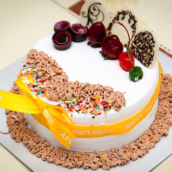 Send birthday cake to Ho Chi Minh city