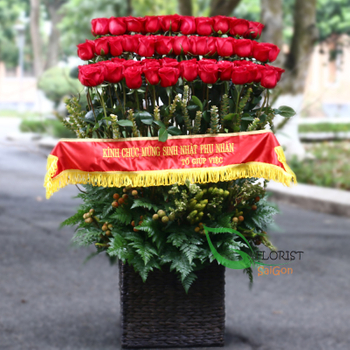 Send beautiful red roses to Saigon