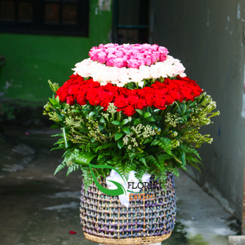 Send best Valentine heart shaped rose to Saigon