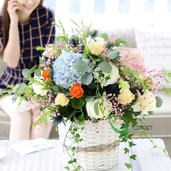 Flower arrangement for birthday in saigon