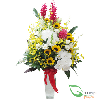 District 1 Saigon flowers free delivery