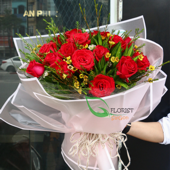 Bouquet of red roses for love in Saigon