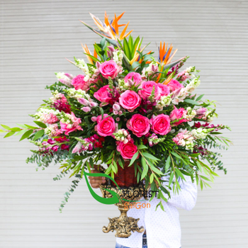 Pink flower arrangement Saigon