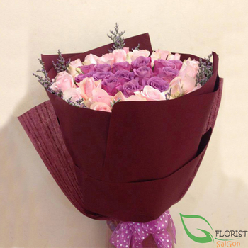 Violet rose bouquet