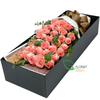Send boxed flowers to Hochiminh city