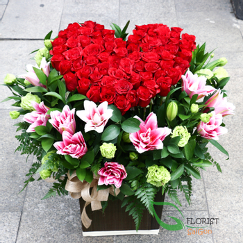 Best heart shaped flower arrangement in Saigon