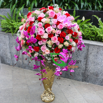 Best flowers arrangement in Saigon