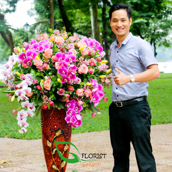 Send premium grand opening flower stand to Saigon