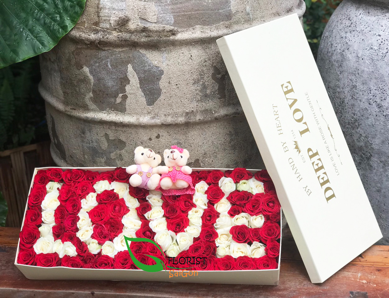 Sweet love flower arrangement delivery Saigon
