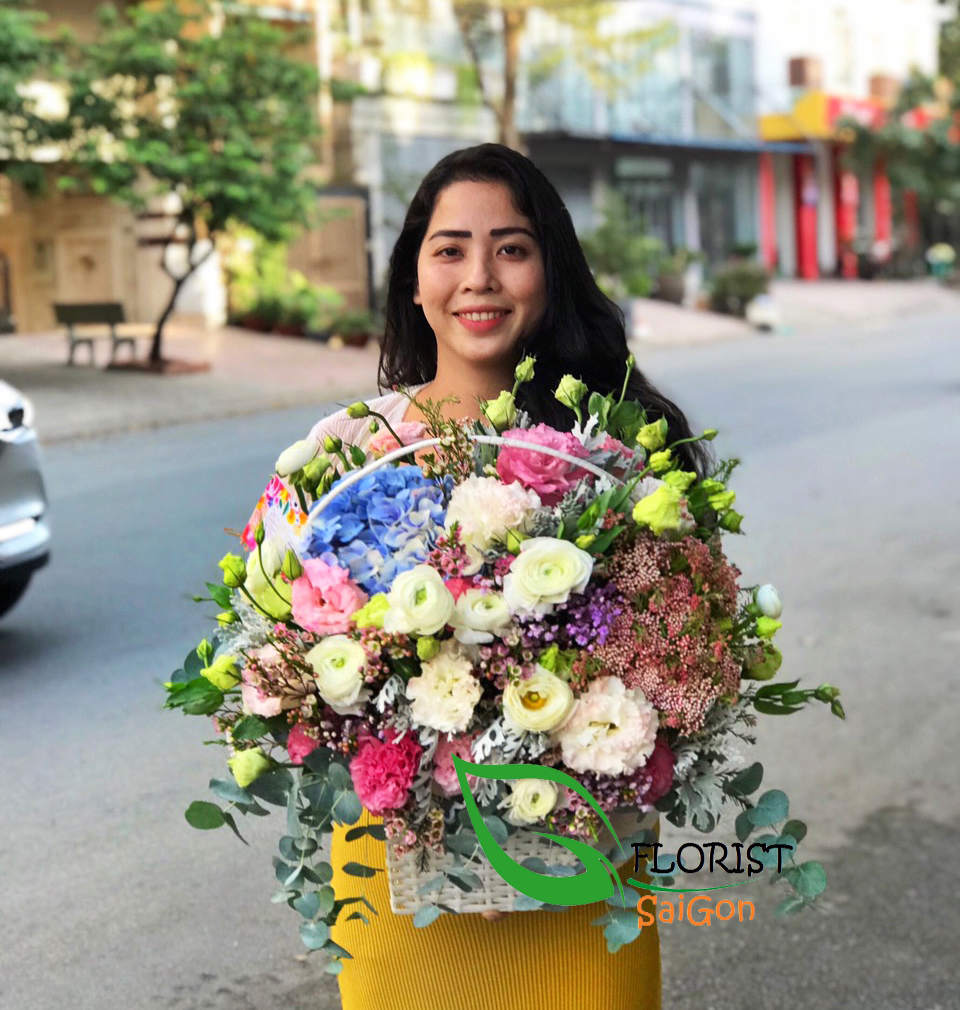 Mothers day flowers for your Mom in Saigon