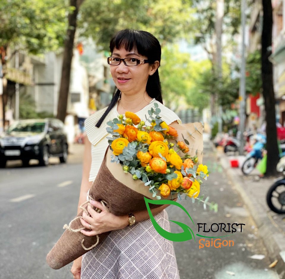 Order Mothers day flowers online in Saigon