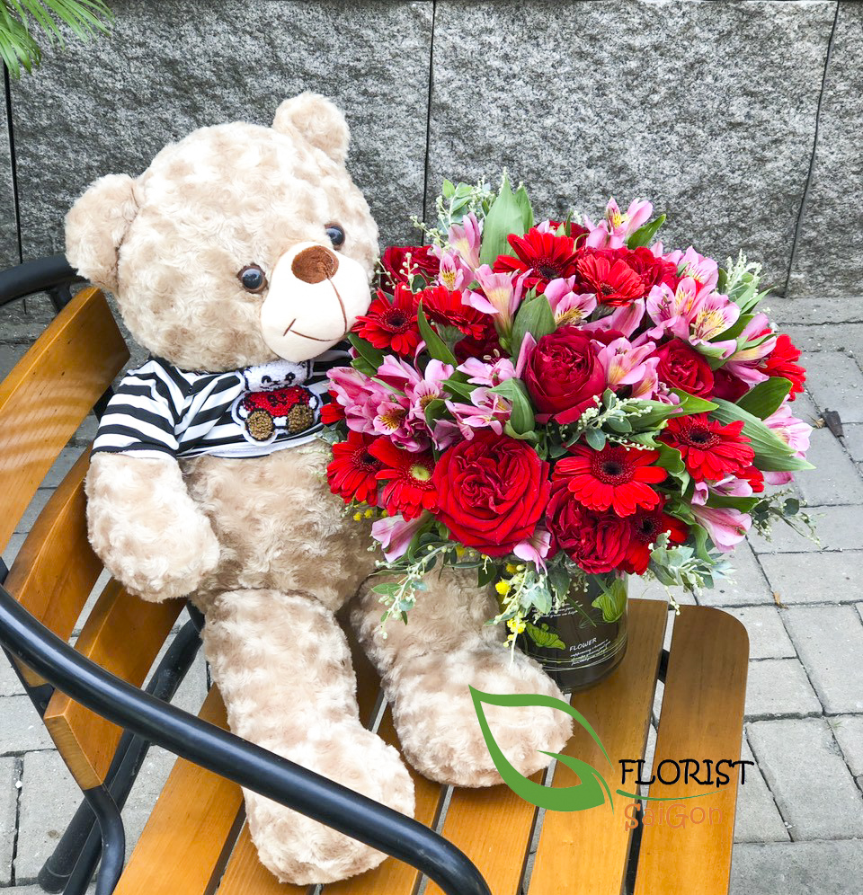 Flowers and gifts delivery Saigon Hochiminh city