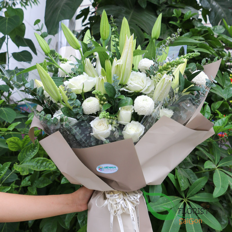 White bouquet in Saigon