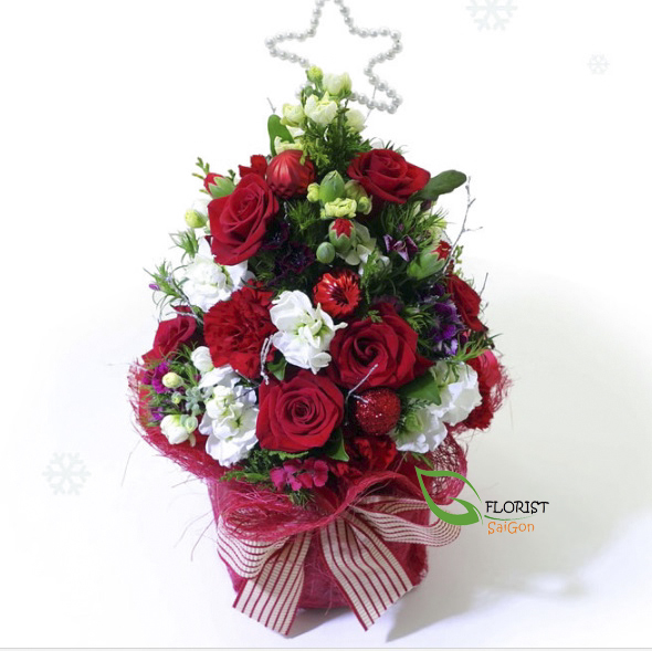 unique christmas floral arrangements