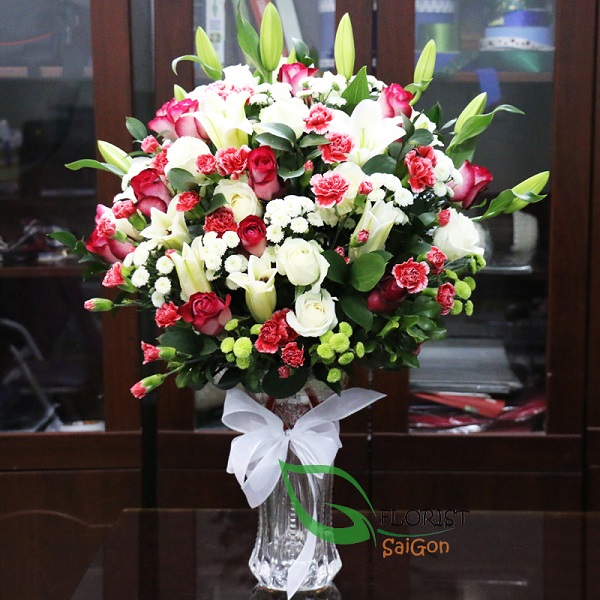 Saigon Best christmas flower arrangement 2019