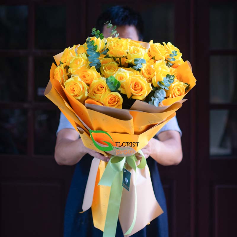 Best yellow rose arrangement delivery Hochiminh city