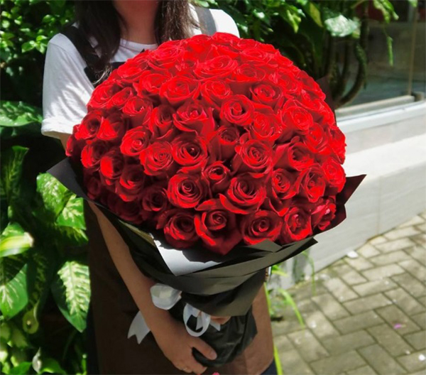 99 red rose bouquet to express your heartiest emotion