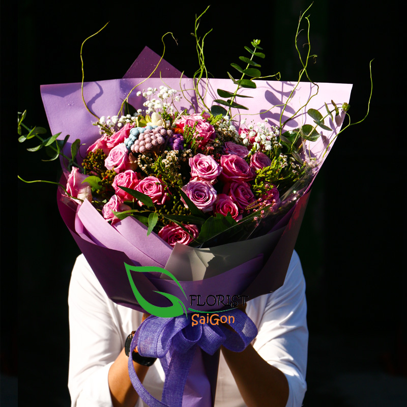 Beautiful purple rose bouquet delivery Hochiminh city