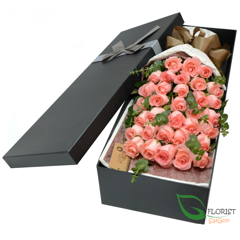 Send boxed flowers to Hochiminh city online