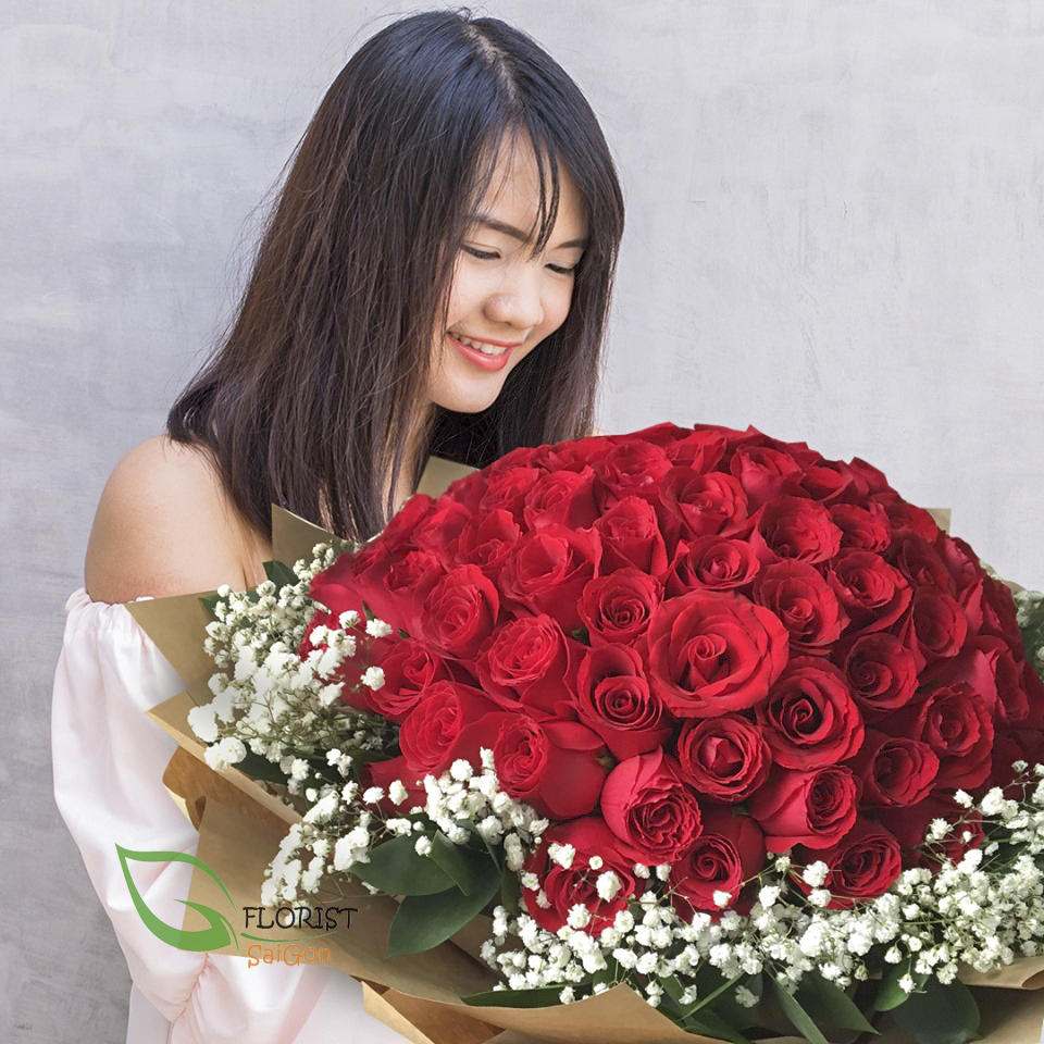 red rose bouquet for anniversary