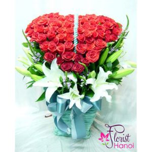 100 red roses in Hanoi flowers shop