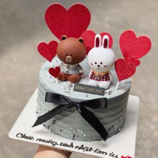 Heart shaped birthday cake Hanoi