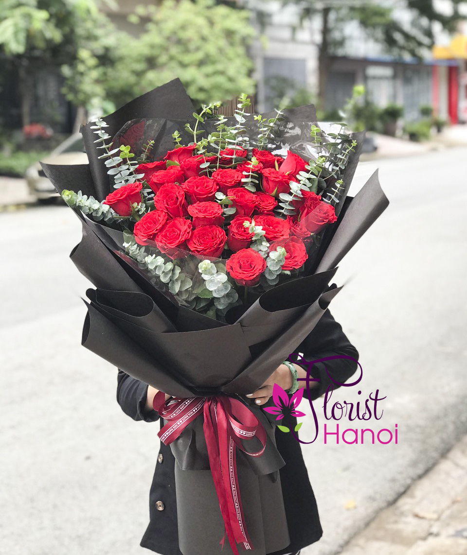 A bouquet of long-stem red rose for Valentines day