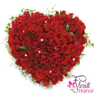 99 red roses heart shape arrangement for love