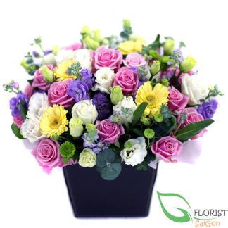 Mixed flower arrangement
