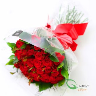 Red rose bouquet for Valentine's day