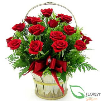 Beautiful red rose basket