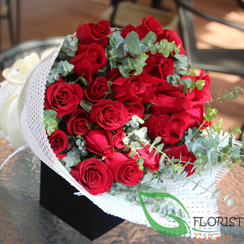 Birthday flowers free delivery in Saigon