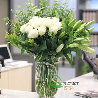 Christmas flowers in vase