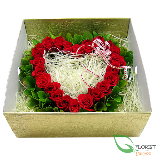 flower heart arrangement in a box