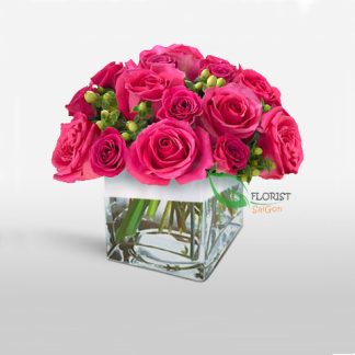 Flowers in vase free delivery Hochiminh city
