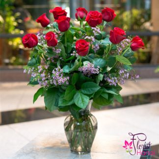Red rose Christmas arrangement