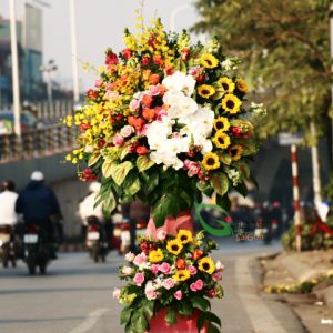Grand opening flowers stand