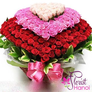 Heart by flowers for girlfriend in Hanoi