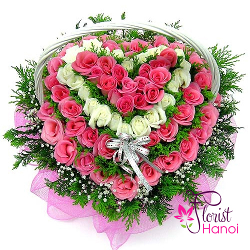 Beautiful heart shaped flower arrangement delivery Hanoi