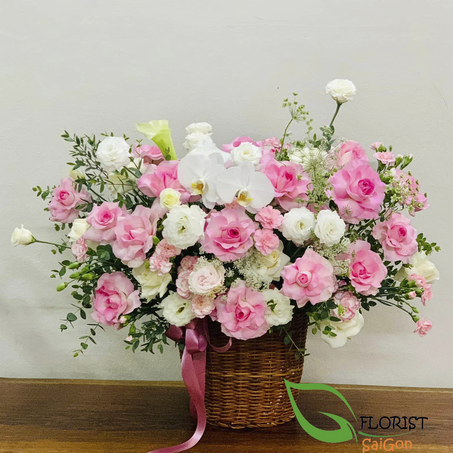 Order lovely flower arrangement HCMC